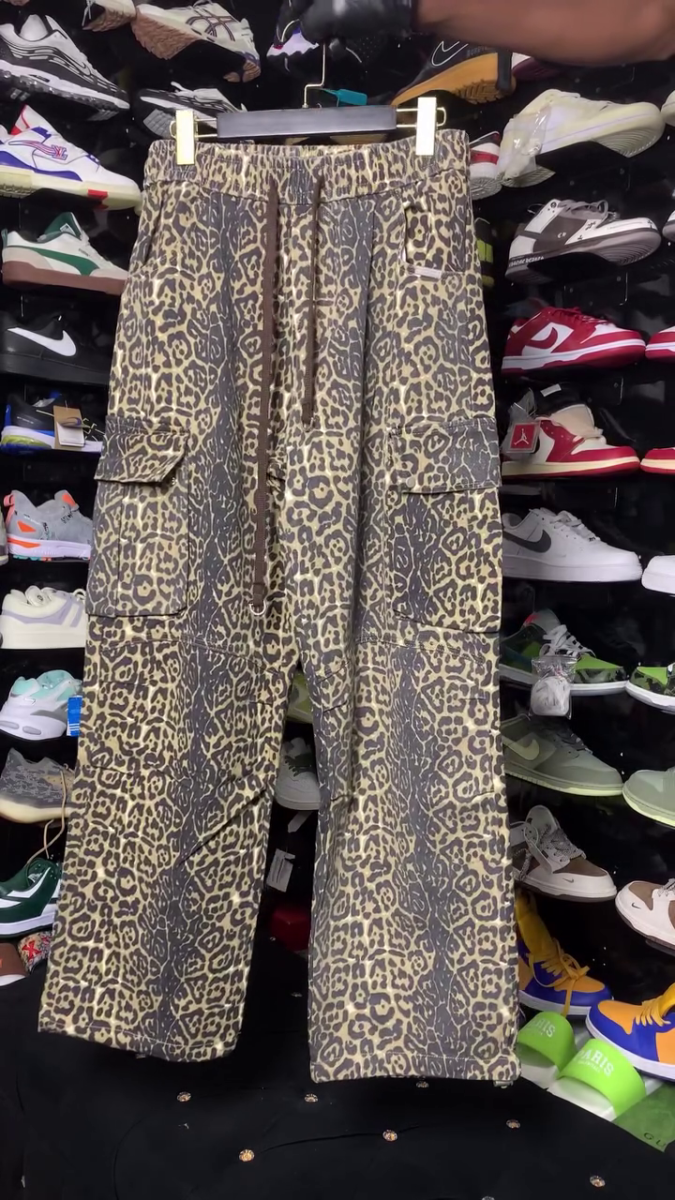 Leopard printed cargo pant