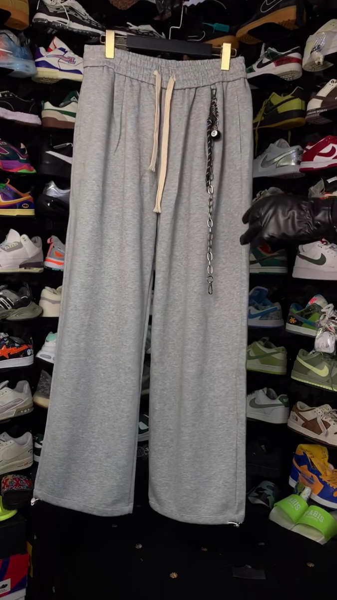 Baggy wide legged sweatpants